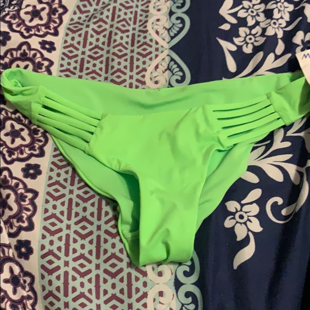 baiting suit bottoms